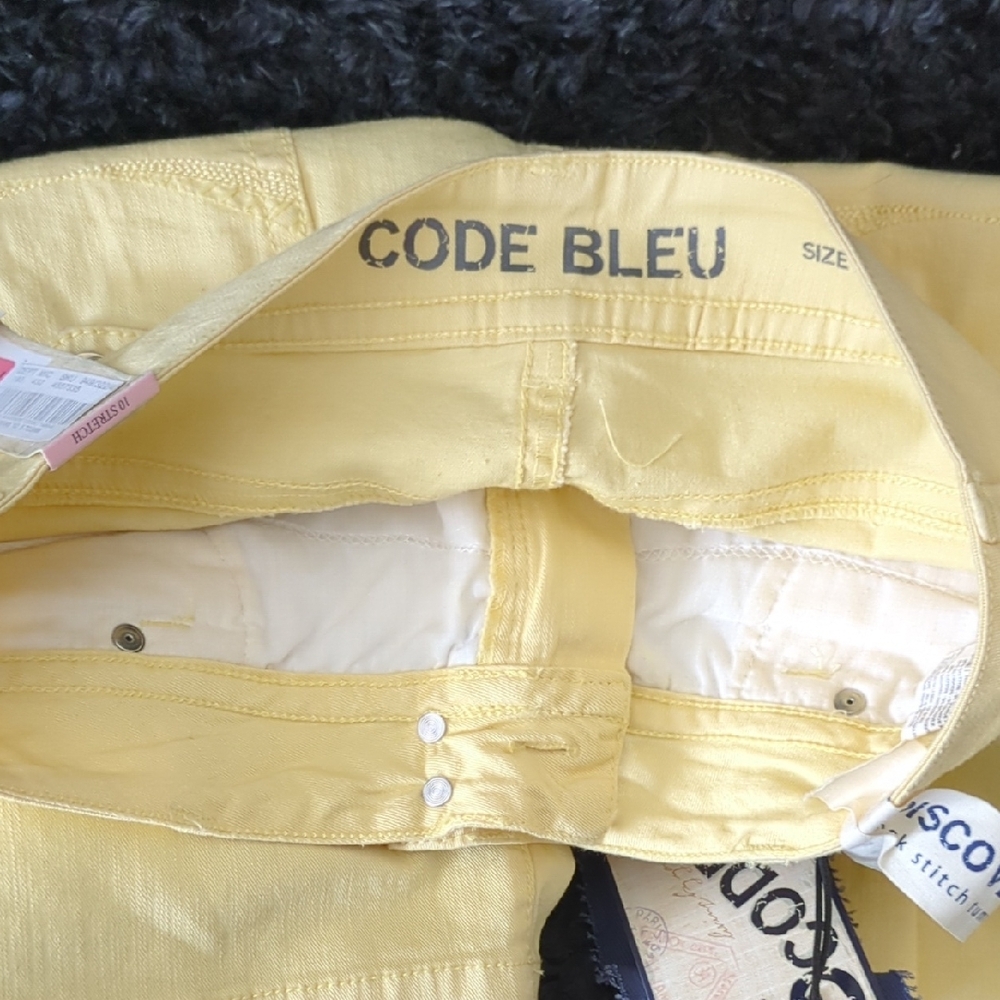 Code Bleu Light Yellow Women's Bermuda Shorts - Picture 9 of 11